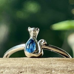 Natural Blue Kyanite Minimalist Kitty Cat Sterling Silver Ring | sz 10
